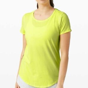 UA Under Armour Running Short Sleeve Shirt Neon Yellow Size Medium Lightweight